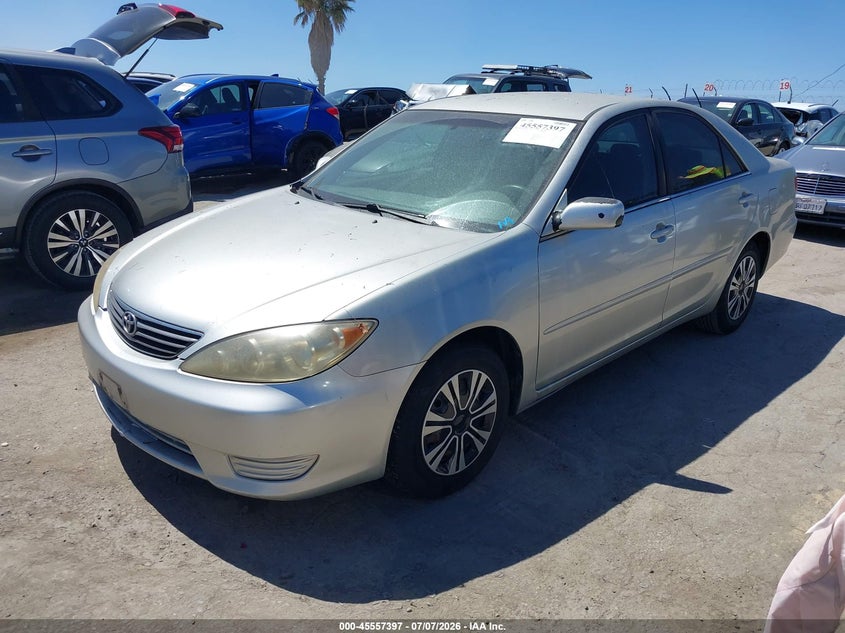 2005 Toyota Camry, Обычный износ, IAAI, VIN JTDBE32K153036702 — фото 2