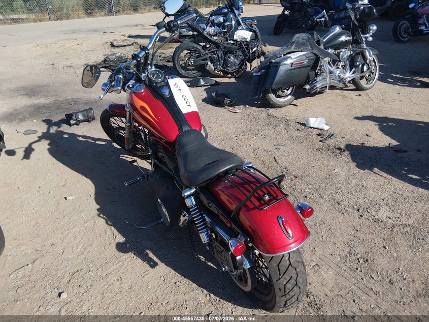 2012 HARLEY-DAVIDSON FXDWG auction photo 4