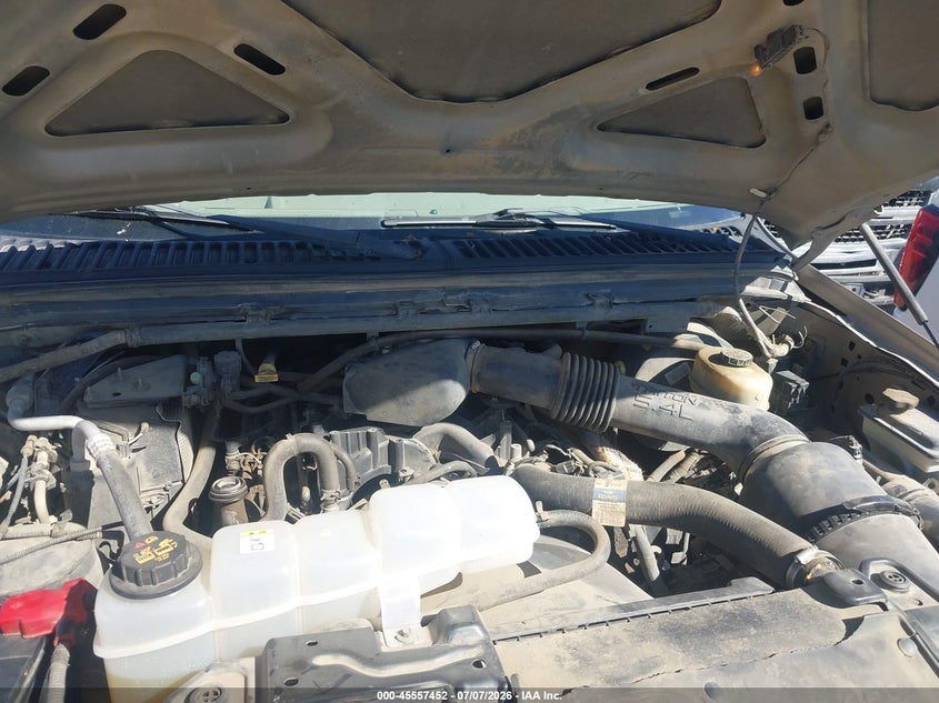 2004 Ford F-250 Lariat/Xl/Xlt VIN: 1FTNX21L84EA74832 Lot: 45557452