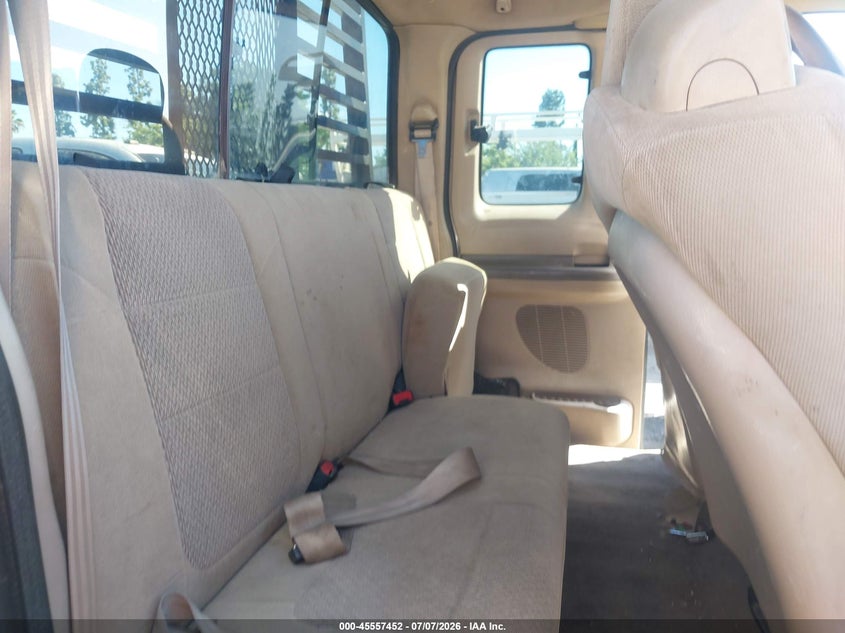 2004 Ford F-250 Lariat/Xl/Xlt VIN: 1FTNX21L84EA74832 Lot: 45557452