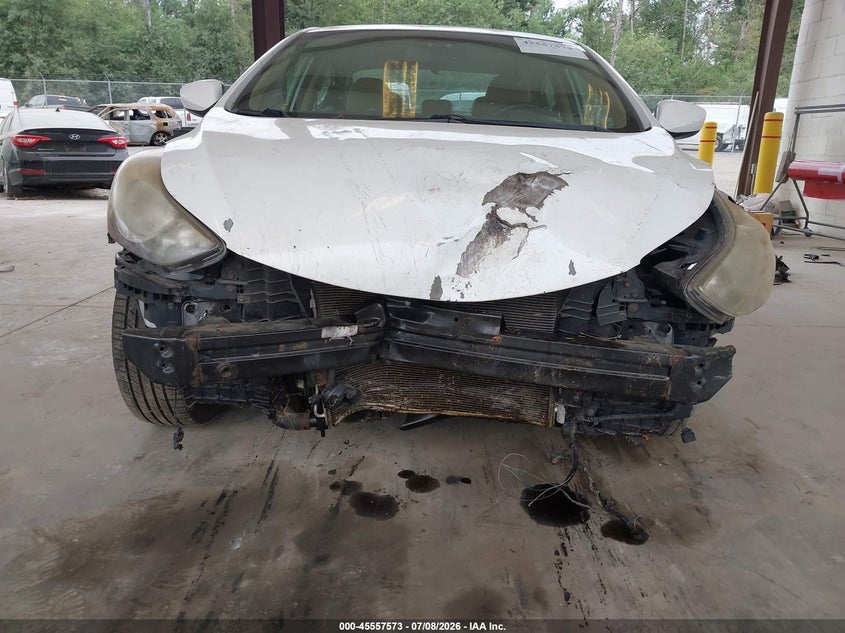2012 HYUNDAI ELANTRA auction photo 6