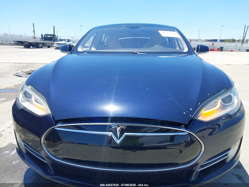 2013 Tesla Model S VIN: 5YJSA1CN8DFP28983 Lot: 45557638