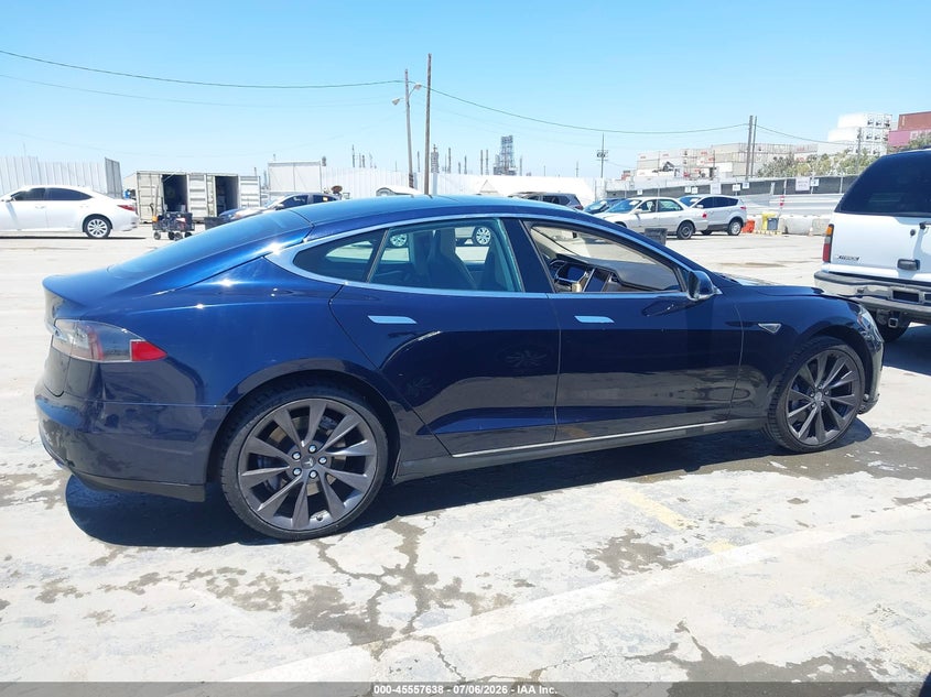 2013 Tesla Model S VIN: 5YJSA1CN8DFP28983 Lot: 45557638