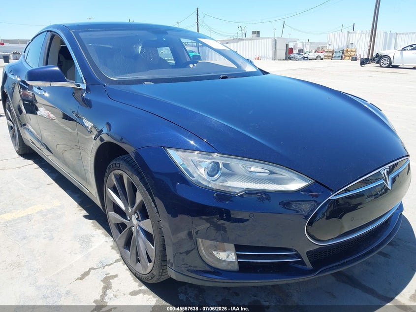 2013 Tesla Model S VIN: 5YJSA1CN8DFP28983 Lot: 45557638