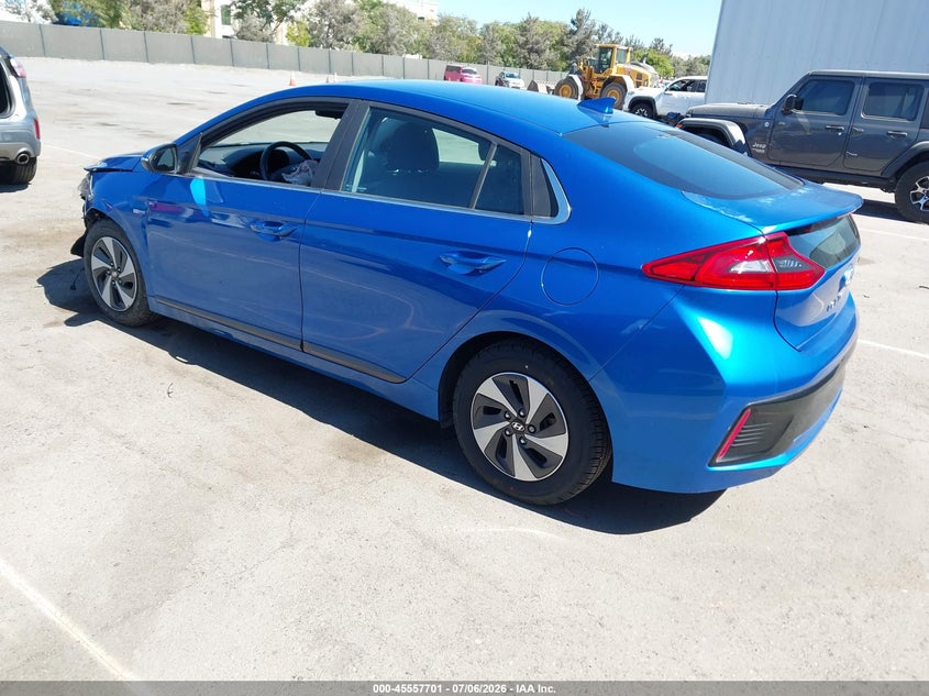 2018 HYUNDAI IONIQ HYBRID auction photo 3