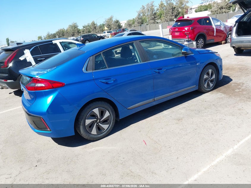 2018 HYUNDAI IONIQ HYBRID auction photo 4