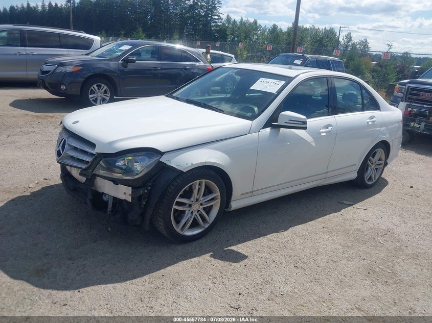 2013 Mercedes-Benz C 300 Sport 4matic WDDGF8AB3DG076732 photo 1