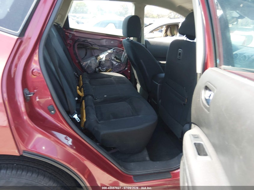 2010 NISSAN ROGUE auction photo 8