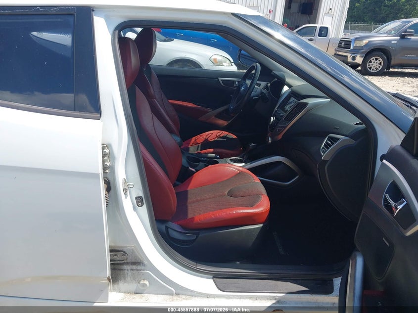 2012 HYUNDAI VELOSTER auction photo 5