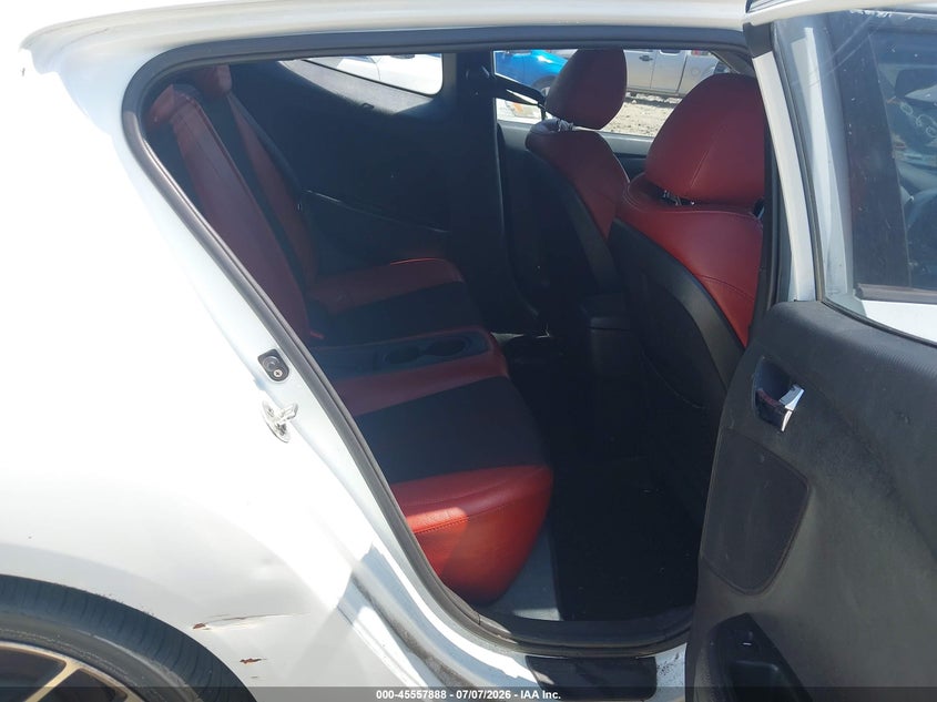 2012 HYUNDAI VELOSTER auction photo 8