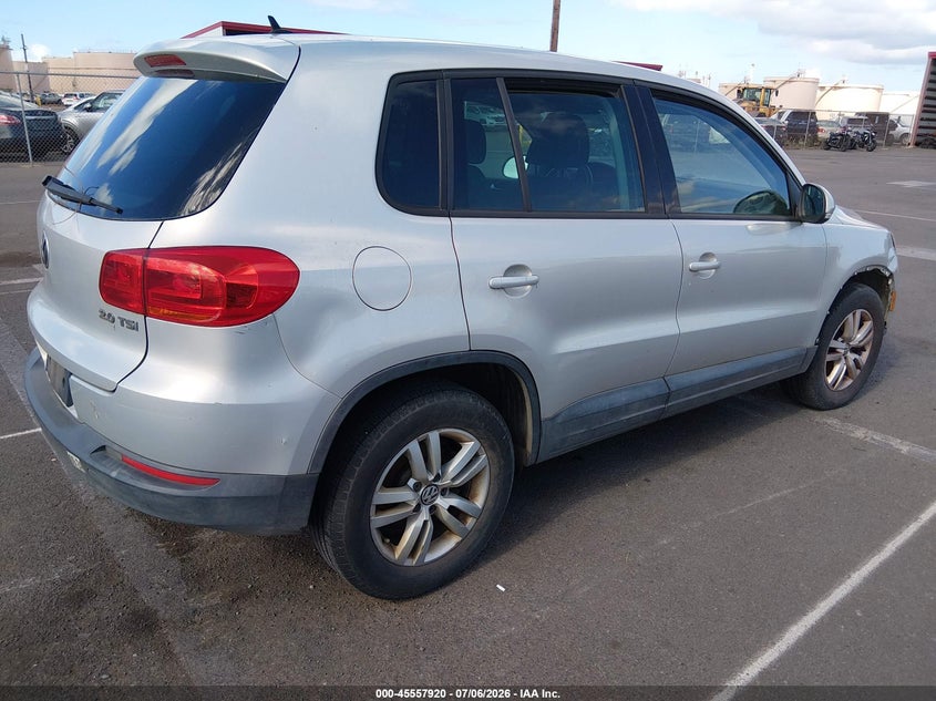 2013 VOLKSWAGEN TIGUAN auction photo 4
