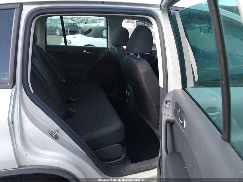 2013 VOLKSWAGEN TIGUAN auction photo 8