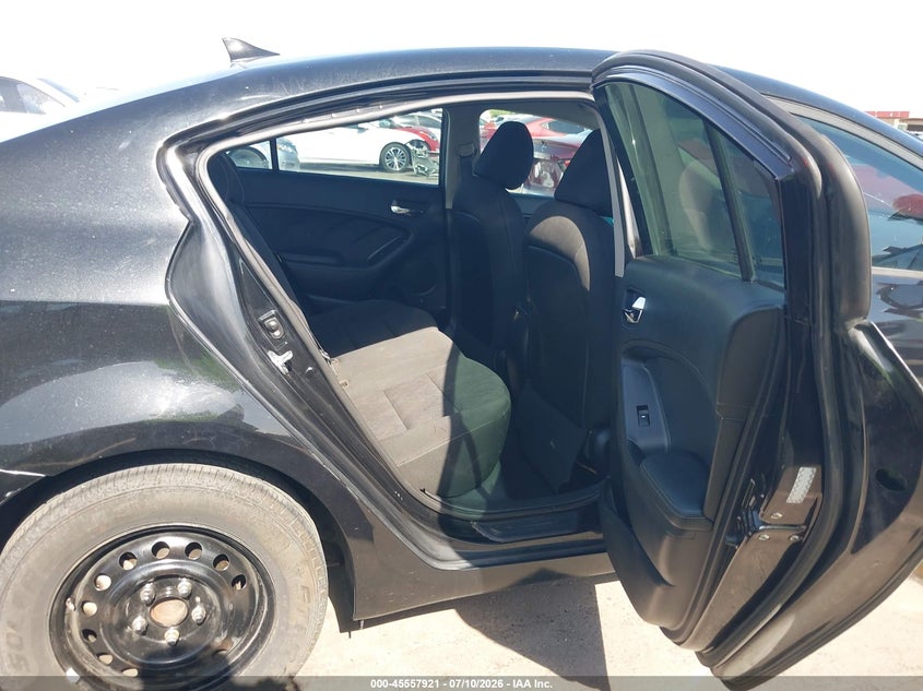 2016 KIA FORTE auction photo 8