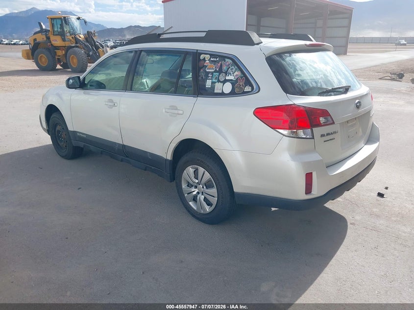 2013 SUBARU OUTBACK auction photo 3
