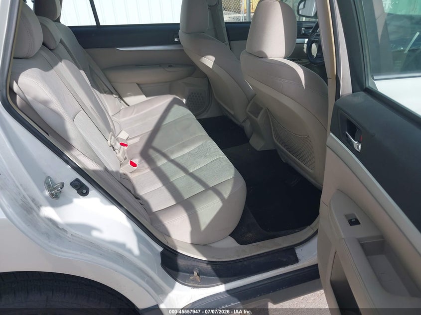2013 SUBARU OUTBACK auction photo 8