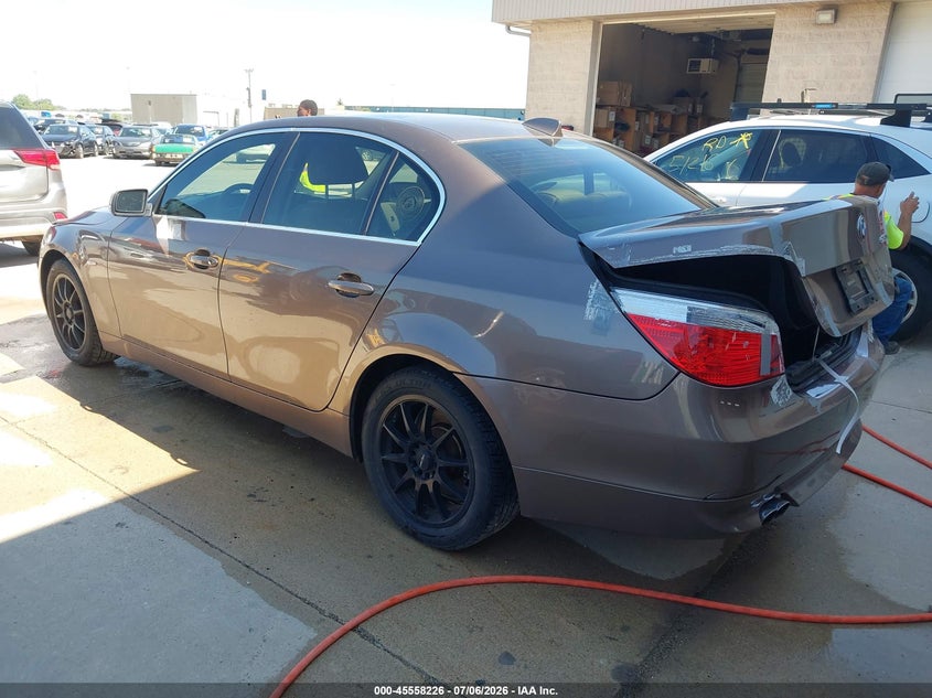 2007 BMW 525XI auction photo 3