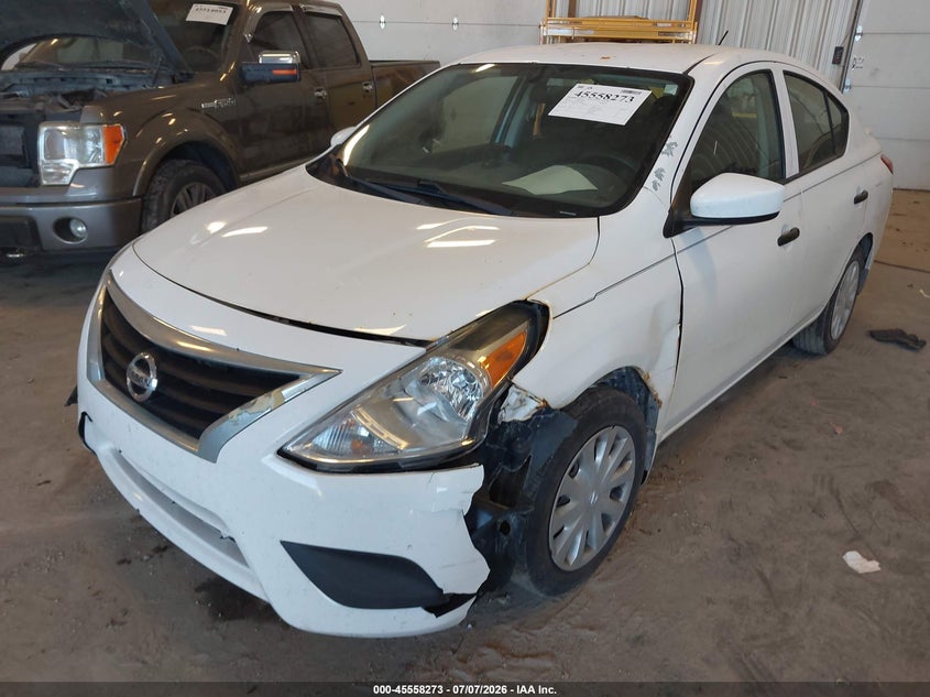 2018 NISSAN VERSA auction photo 6