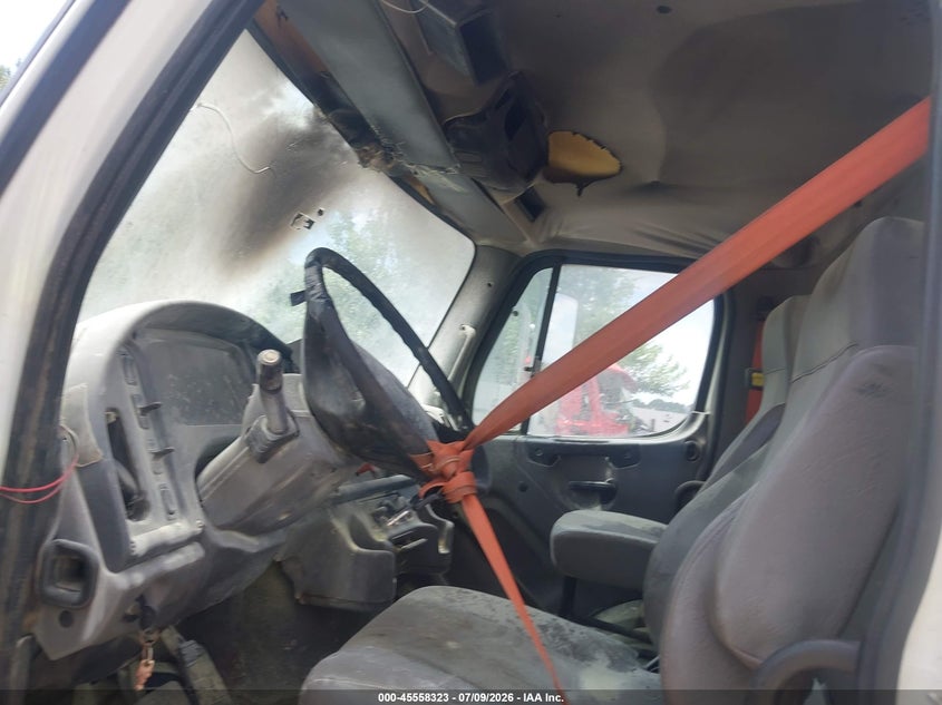2015 FREIGHTLINER M2 auction photo 7