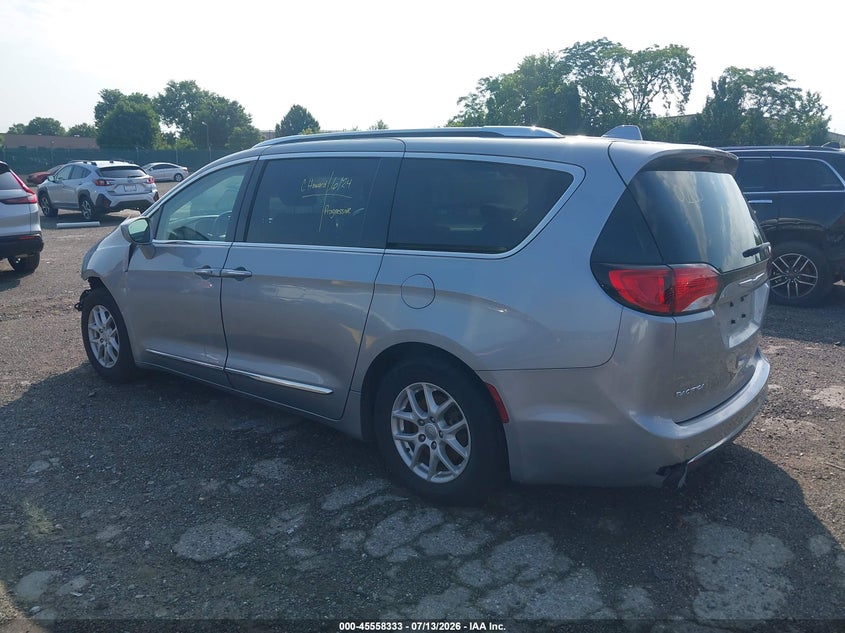 2020 CHRYSLER PACIFICA auction photo 3