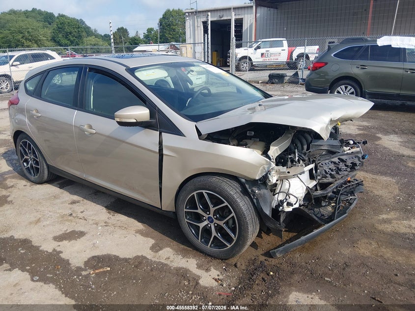 Vin: 1fadp3m21hl294972, lot: 46056721, ford focus sel 2017 img_1