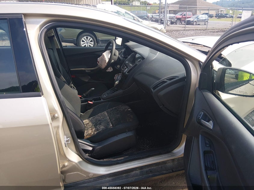 2017 FORD FOCUS auction photo 5