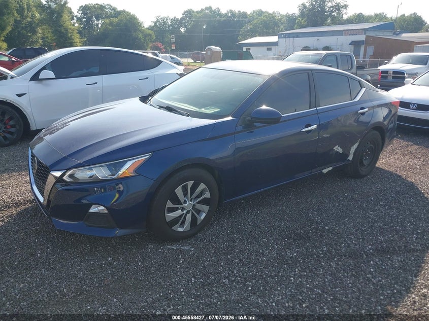 2019 NISSAN ALTIMA auction photo 2