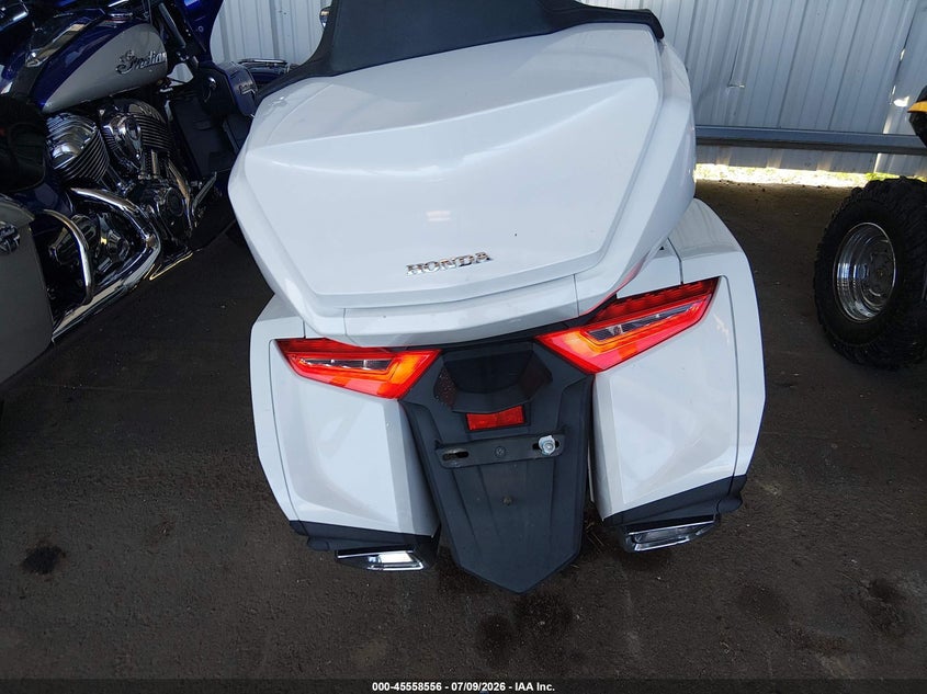 2018 Honda Gl1800 VIN: JH2SC7907JK001087 Lot: 45558556