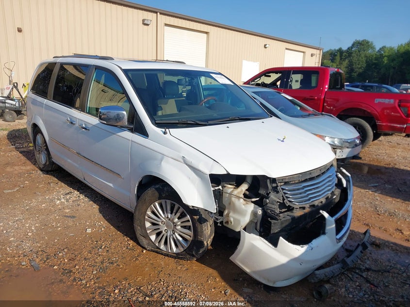 2014 CHRYSLER TOWN & COUNTRY — zdjęcie z aukcji