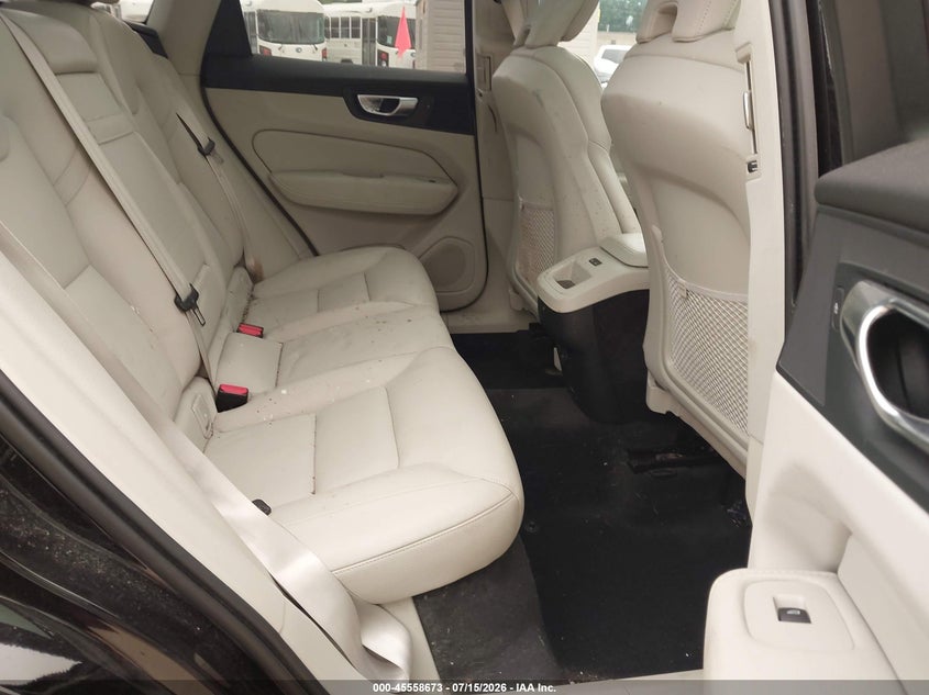VOLVO XC60 - zdjęcie 8
