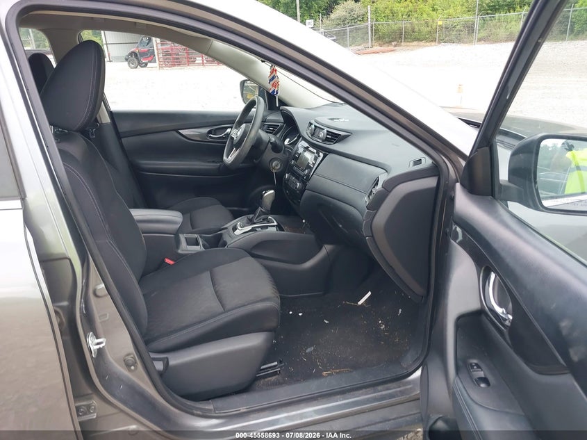 2017 NISSAN ROGUE auction photo 5