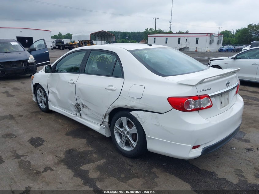 2013 TOYOTA COROLLA auction photo 3
