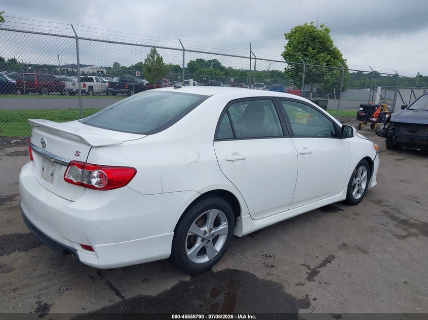 2013 TOYOTA COROLLA auction photo 4