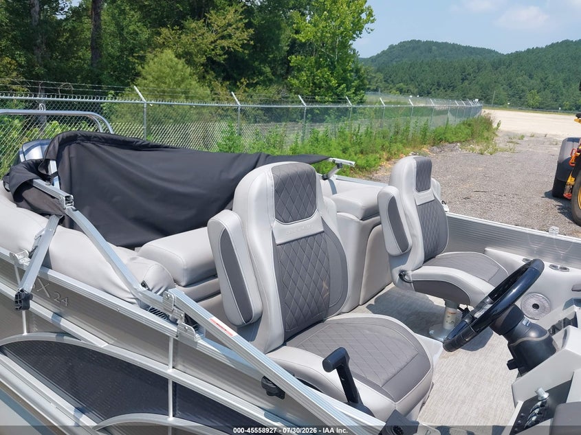 2020 BENNINGTON PONTOON auction photo 5