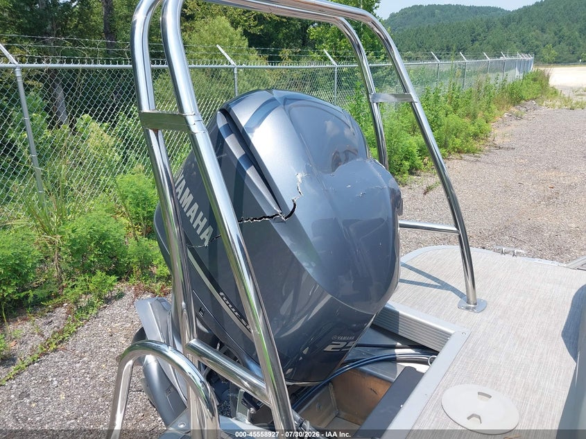 2020 BENNINGTON PONTOON auction photo 6