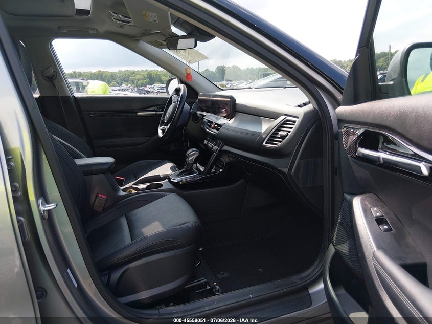 2024 KIA SELTOS auction photo 5