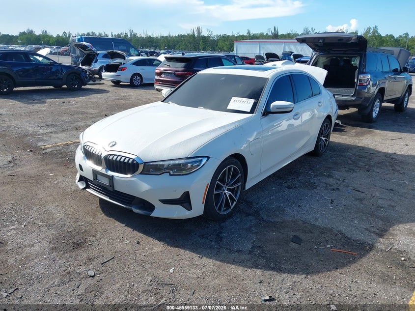 2021 BMW 330E auction photo 2