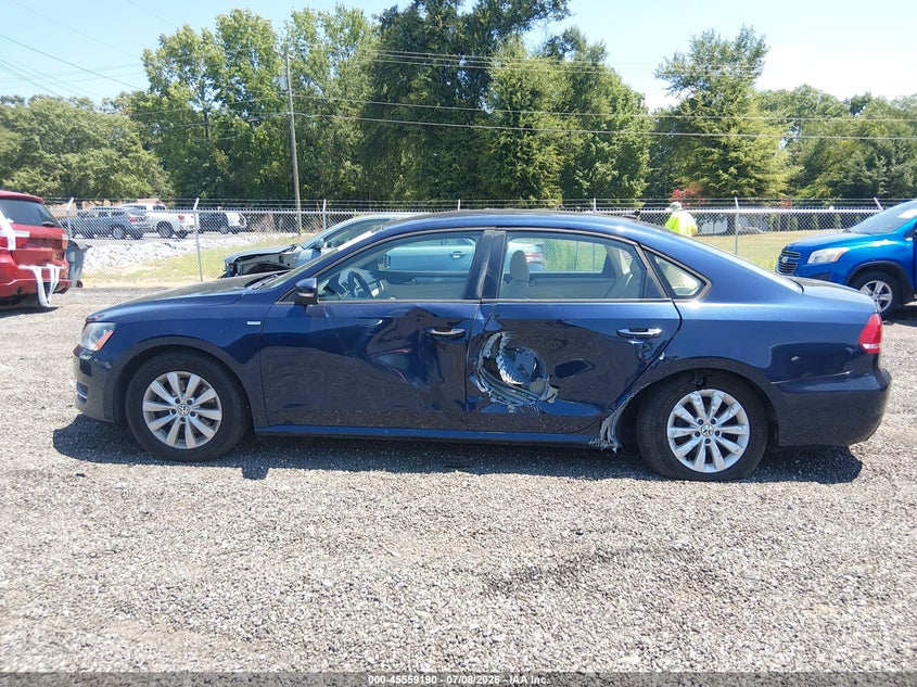 2013 Volkswagen Passat 2.5L Wolfsburg Edition VIN: 1VWAH7A39DC146977 Lot: 45559190