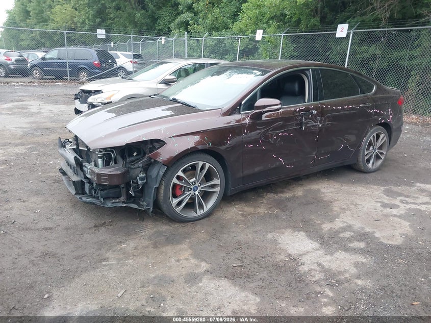 2019 FORD FUSION auction photo 2