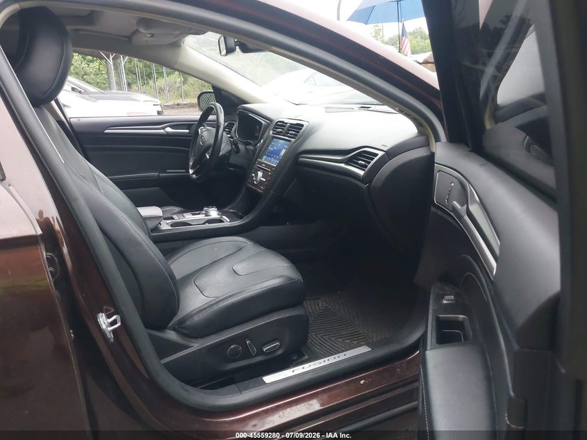 2019 FORD FUSION auction photo 5