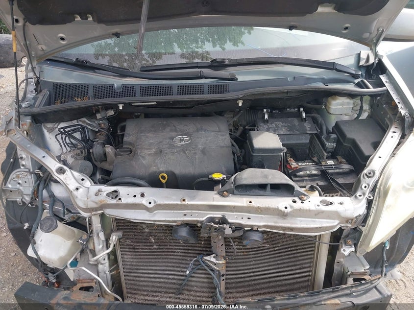 TOYOTA SIENNA - zdjęcie 10