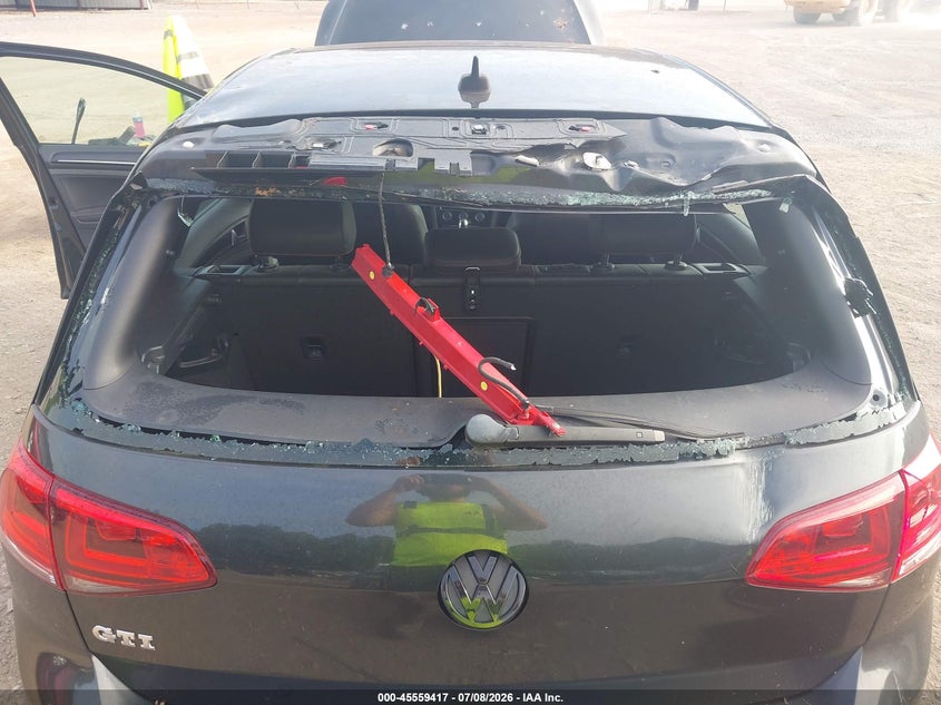 2015 Volkswagen Golf Gti 2.0T Se 4-Door VIN: 3VW4T7AU9FM047324 Lot: 45559417