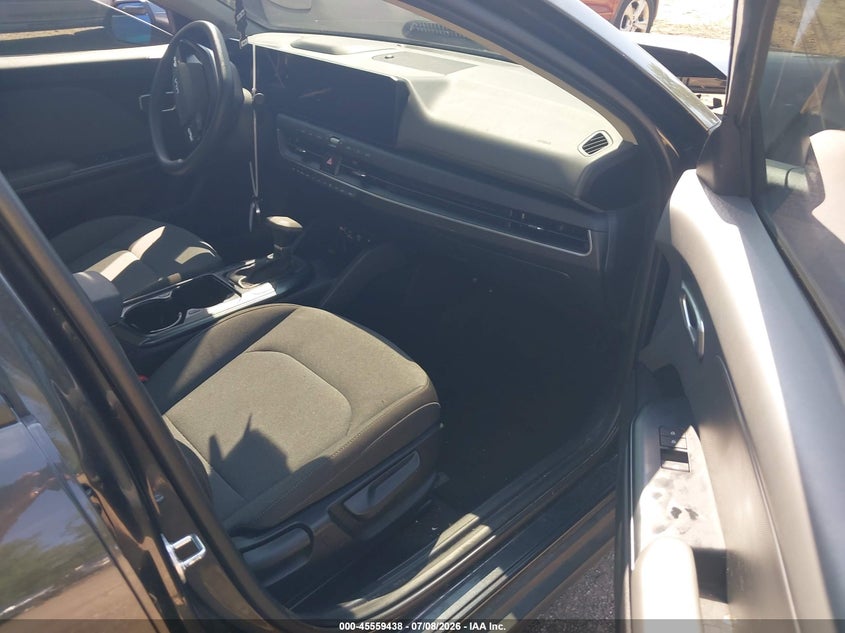 2025 KIA K4 auction photo 5