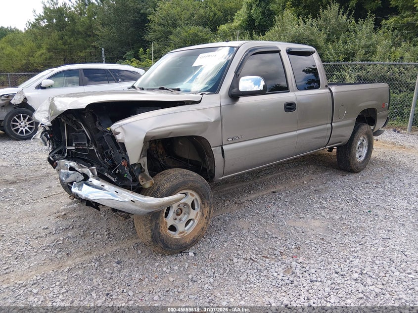 2001 Chevrolet Silverado, Front End, IAAI, VIN 1GCEK19T11E165448 — photo 2