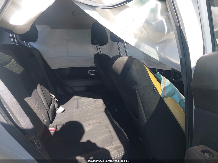 2018 Kia Soul + VIN: KNDJP3A5XJ7898692 Lot: 45559648