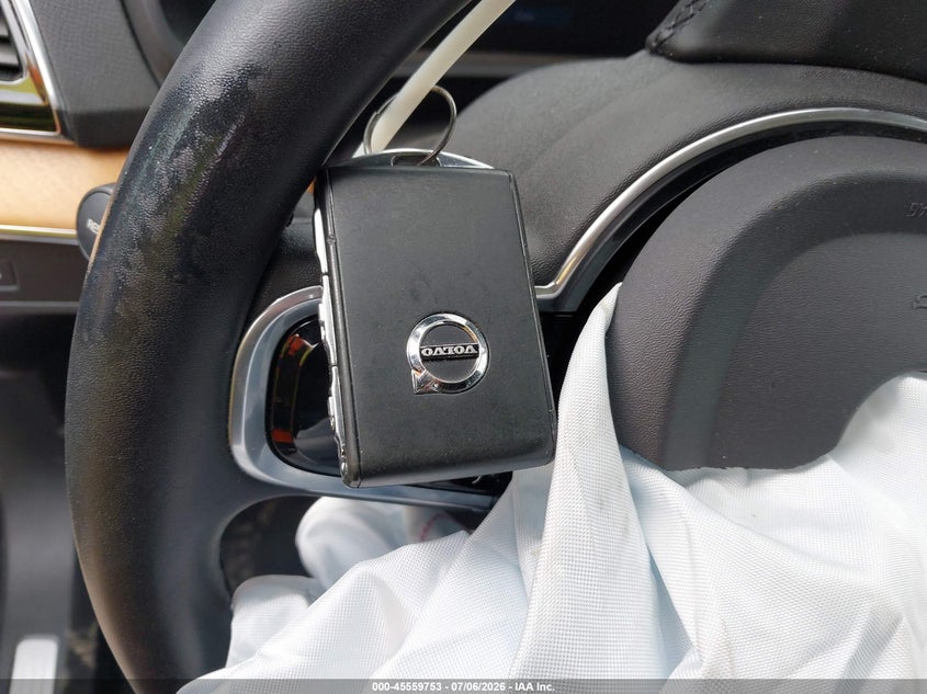 2023 Volvo Xc90 B6 Plus 7-Seater VIN: YV4062PN5P1928979 Lot: 45559753