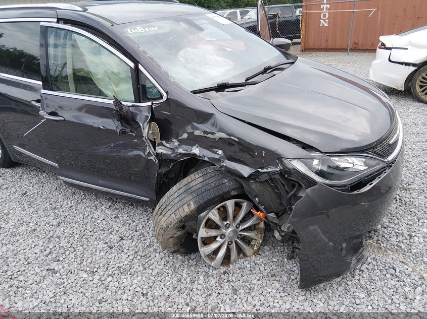 CHRYSLER PACIFICA 2018 VIN 2C4RC1BG6JR258822