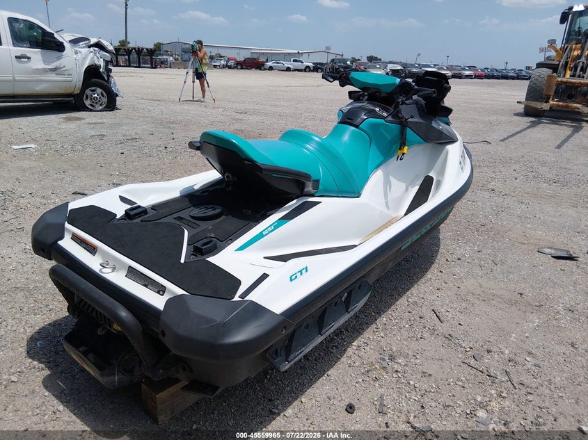 2021 SEA DOO BOMBARDIER CANA auction photo 4