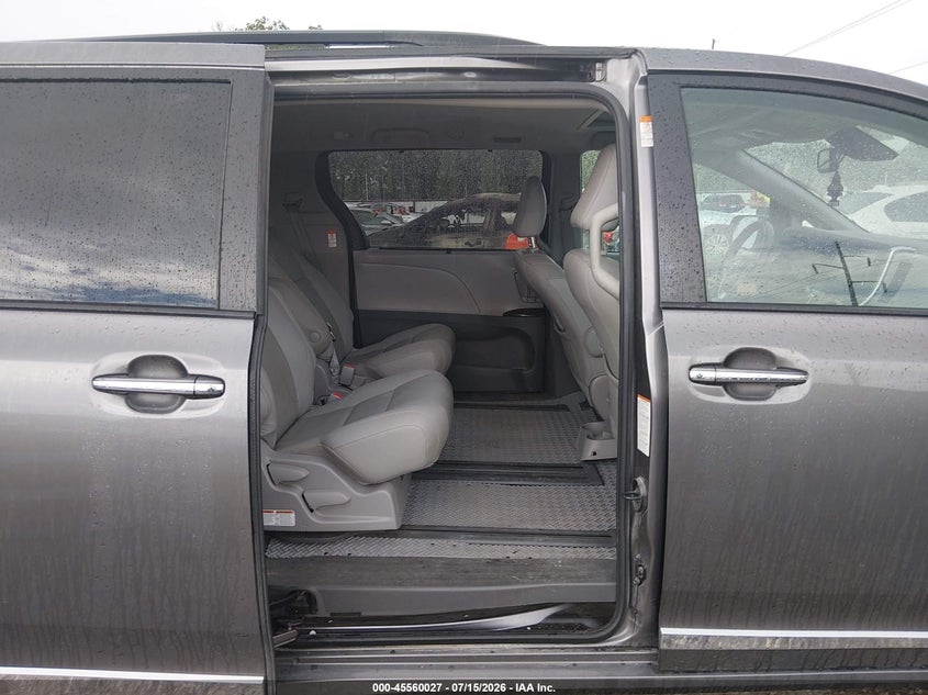 2020 Toyota Sienna Xle VIN: 5TDYZ3DC4LS053770 Lot: 45560027