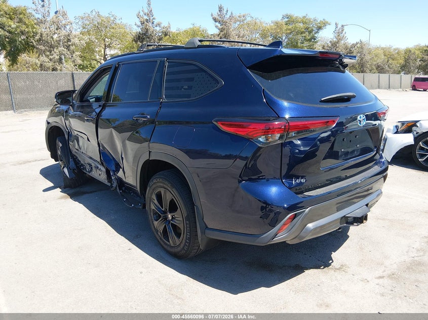 2022 TOYOTA HIGHLANDER auction photo 3