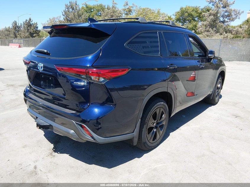 2022 TOYOTA HIGHLANDER auction photo 4